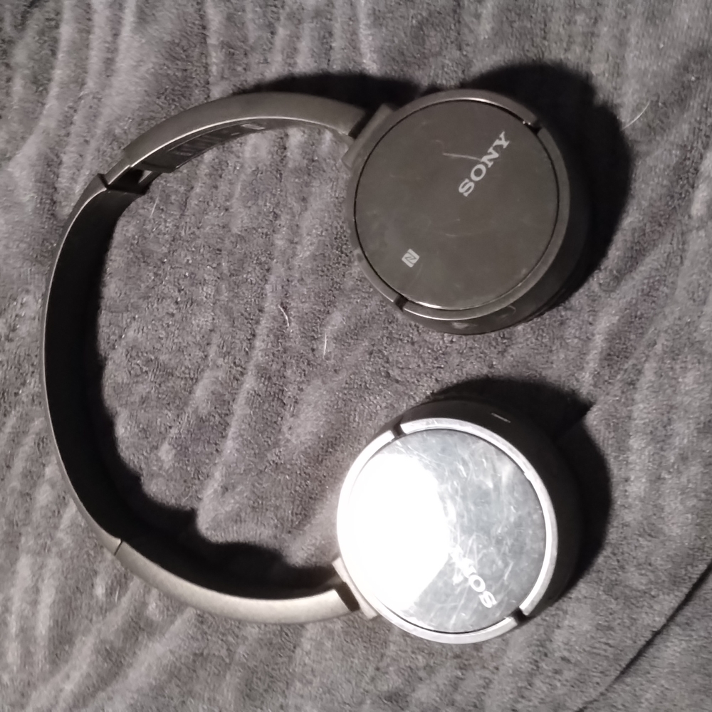 Sony wireless headphones